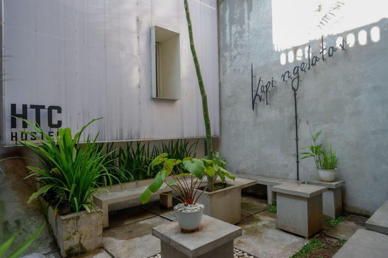 RedDoorz Plus near Kawasan Sam Poo Kong Semarang Luaran gambar