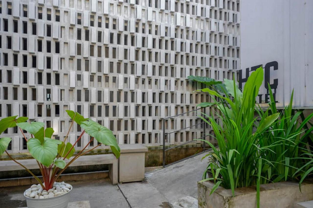 RedDoorz Plus near Kawasan Sam Poo Kong Semarang Luaran gambar