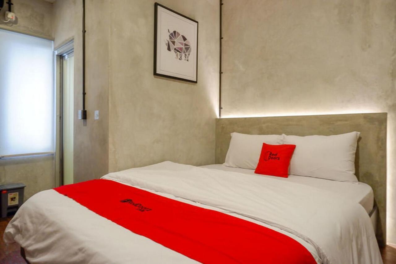 RedDoorz Plus near Kawasan Sam Poo Kong Semarang Luaran gambar